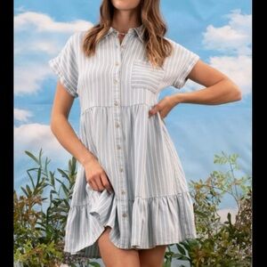 NWT Blu Pepper Striped Flutter Sleeve Midi Dress - size M 🩵